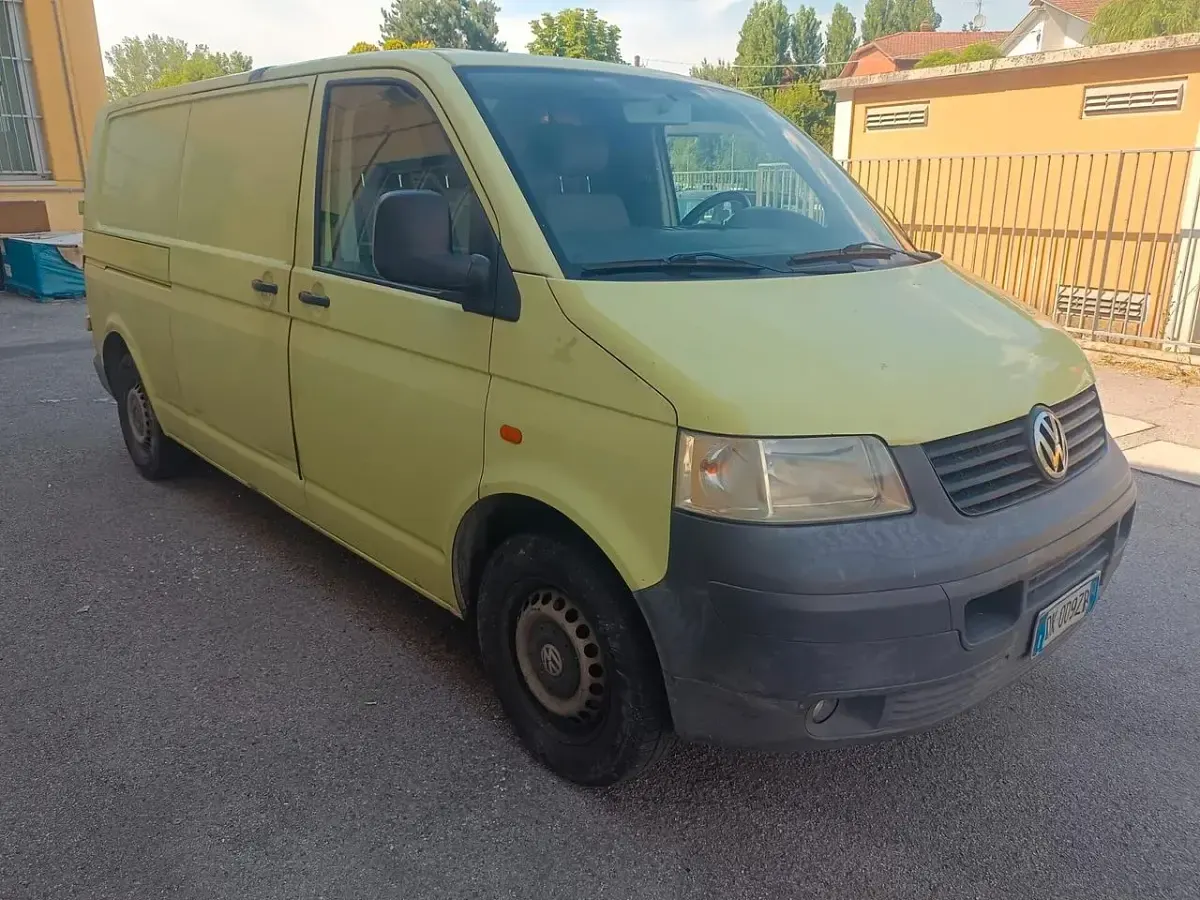 Usata VW T5 130 CV (95 kW) 2007 Giallo Furgone