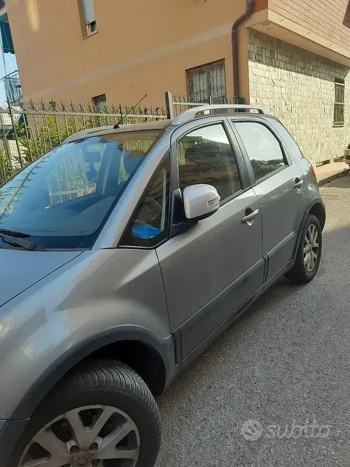 Usata Fiat Sedici Emotion 135 CV (99 kW) 2012 Grigio SUV