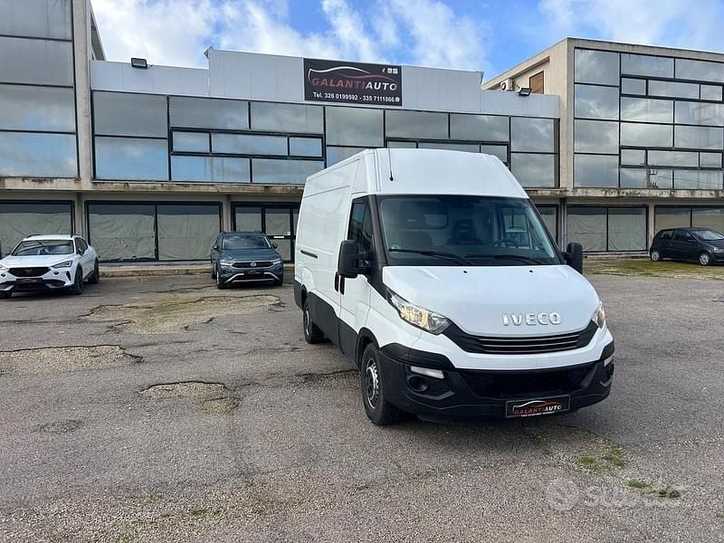 Usata Iveco Daily 156 CV (114 kW) 2018 Bianco Berlina