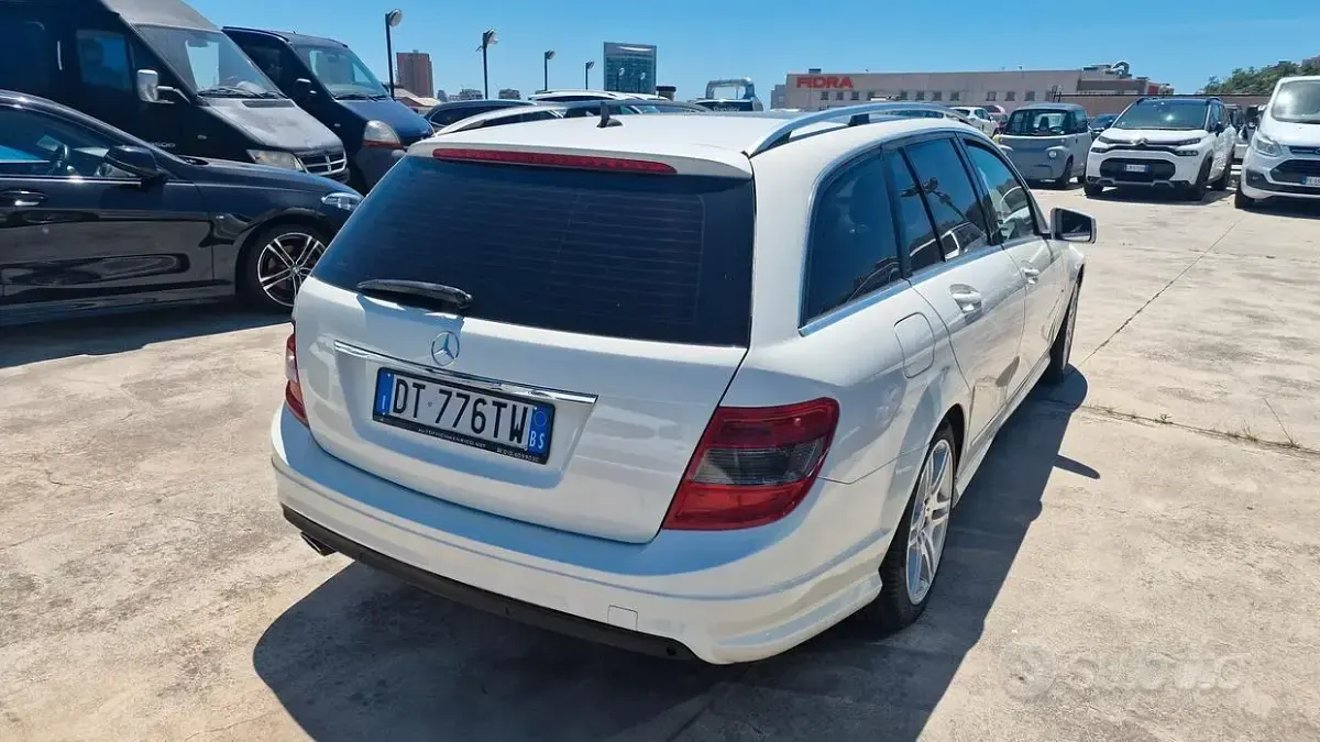 Usata Mercedes C220 Avantgarde 170 CV (125 kW) 2009 Bianco Station wagon