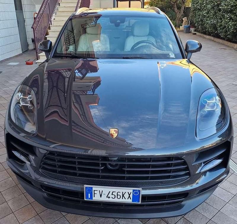 Usata Porsche Macan 245 CV (180 kW) 2019 Grigio SUV