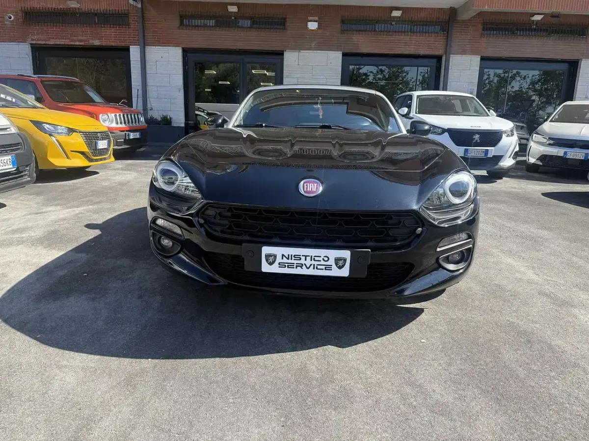 Usata Fiat 124 Spider Lusso 140 CV (102 kW) 2017 Nero Cabrio