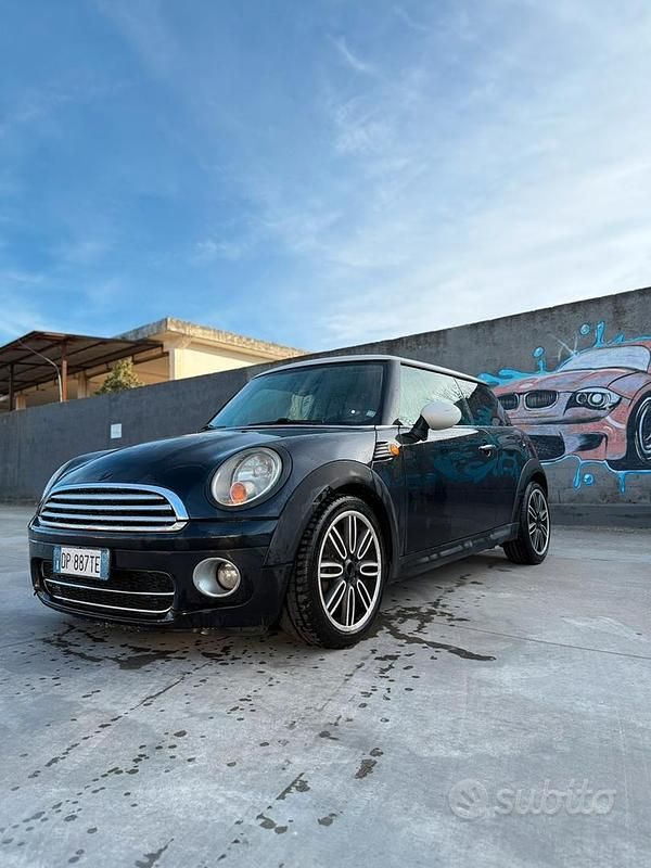 Usata Mini Cooper D 110 CV (80 kW) 2008 Nero Utilitaria