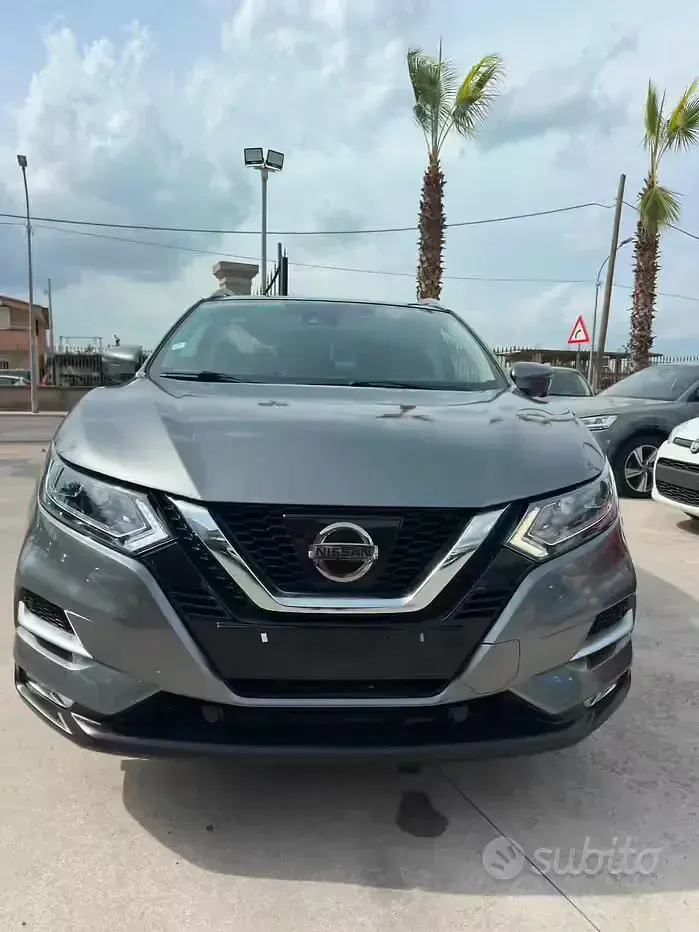 Usata Nissan Qashqai Tekna 131 CV (96 kW) 2019 Grigio SUV