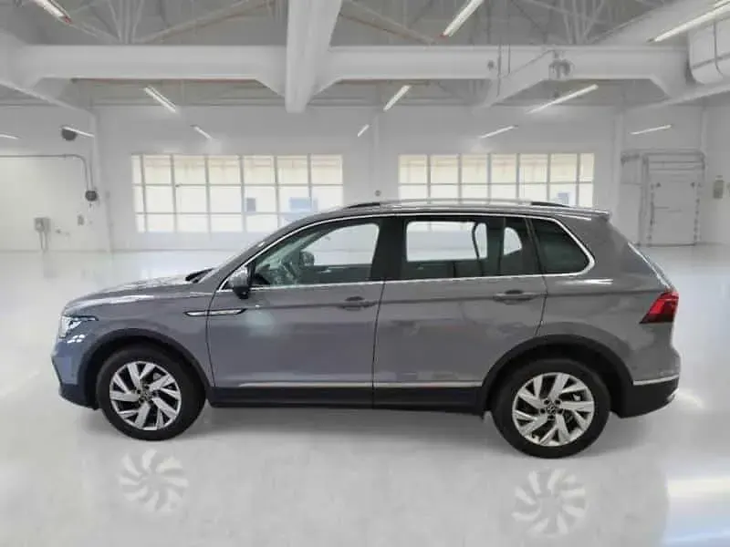 Usata VW Tiguan Elegance 204 CV (150 kW) 2021 Grigo SUV