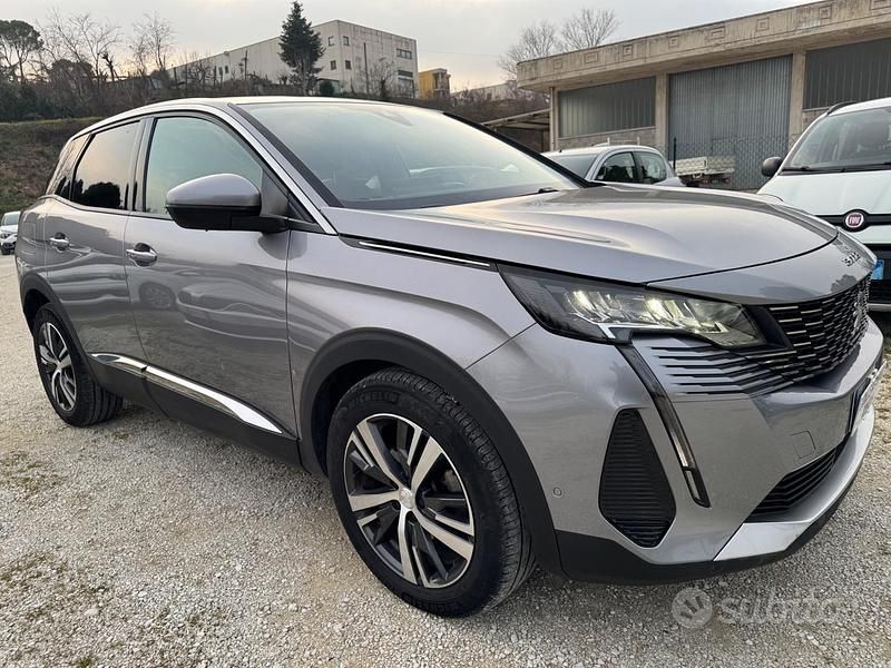 Usata Peugeot 3008 Allure 130 CV (95 kW) 2021 Grigio SUV