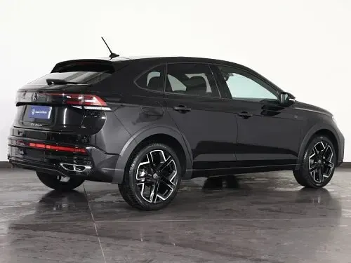 Usata VW Taigo R-line 116 CV (85 kW) 2024 Ascot grey nero SUV
