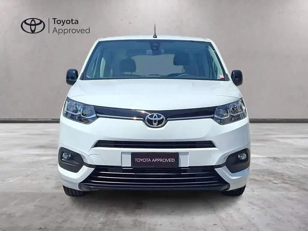 Usata Toyota Proace Verso City 102 CV (75 kW) 2024 Bianco Station wagon