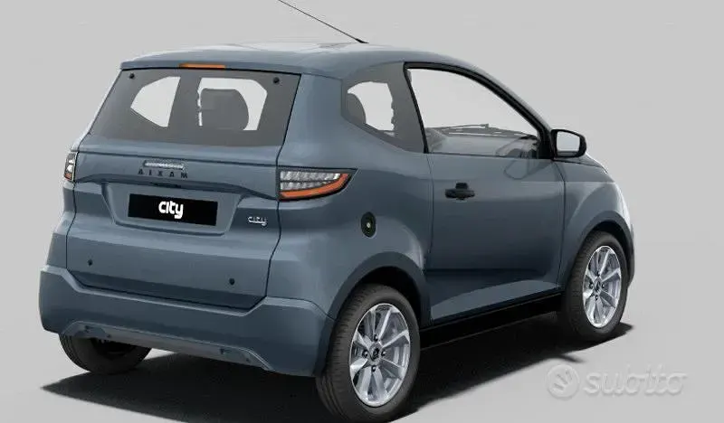 Nuova Aixam City Pack 2026 Grigio Berlina