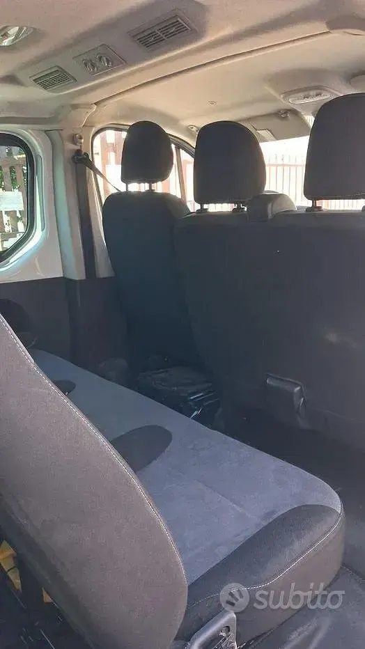 Usata Opel Vivaro 140 CV (102 kW) 2015 Bianco Monovolume