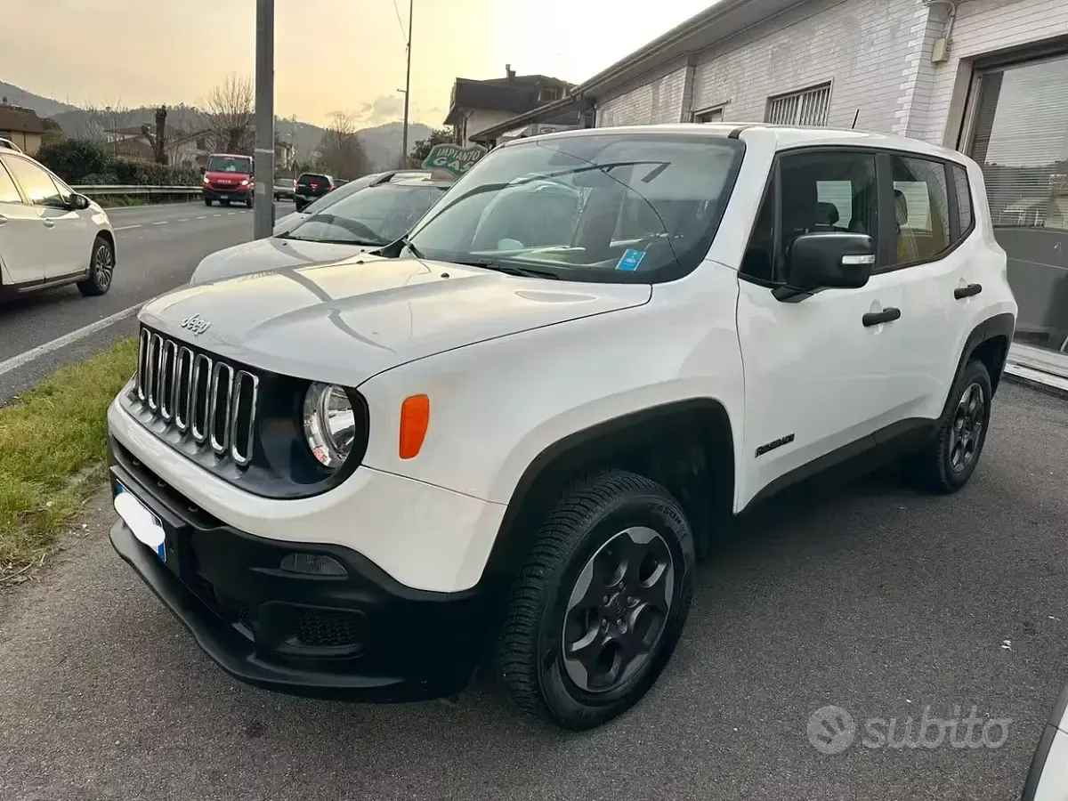 Usata Jeep Renegade Sport 120 CV (88 kW) 2017 Bianco SUV