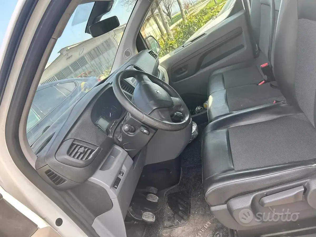 Usata Peugeot Expert 90 CV (66 kW) 2019 Furgone