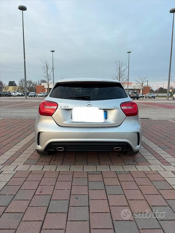 Usata Mercedes A180 Premium 2015 Grigio Berlina