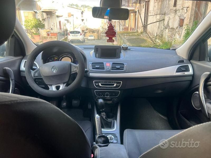 Usata Renault Mégane Dynamique 110 CV (80 kW) 2009 Grigio Berlina