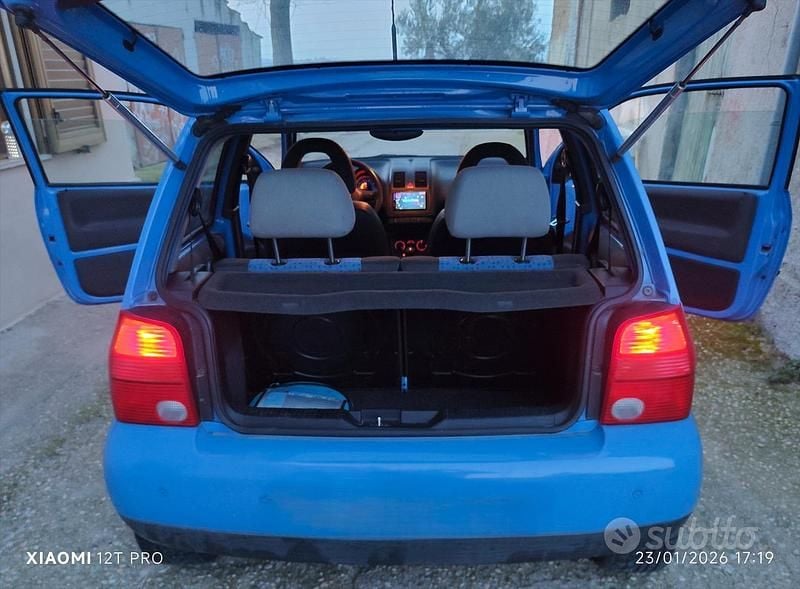 Usata VW Lupo 50 CV (36 kW) 2002 Blu Utilitaria