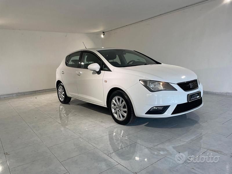 Bianco Usata 2014 Seat Ibiza Style Tre volumi | 6990 € (Cara) - Immagine 1/4