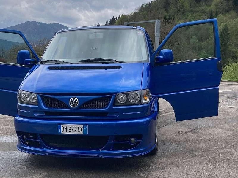 Usata VW Multivan 175 CV (128 kW) 2000 Blu/azzurro Furgone