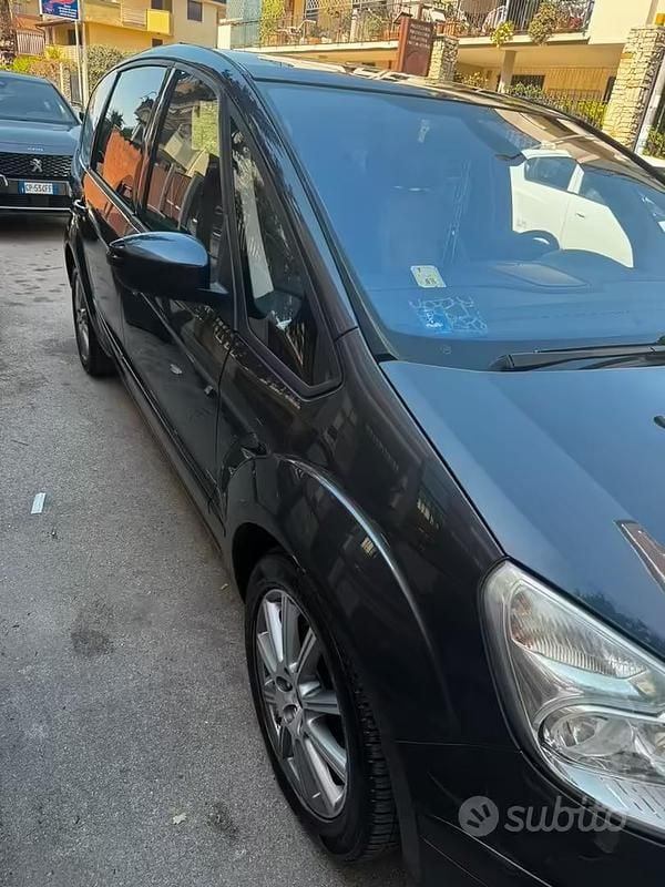 Usata Ford S-MAX S 140 CV (102 kW) 2010 Grigio Monovolume
