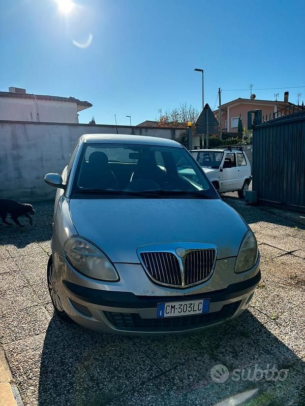 Usata 2004 Lancia Ypsilon Due volumi | 2200 € (Molto cara) - Immagine 1/4