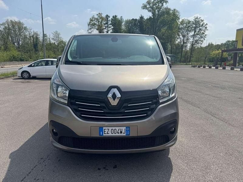 Usata Renault Trafic Privilege 120 CV (88 kW) 2015 Beige Monovolume