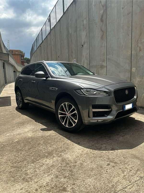 Usata 2017 Jaguar F-Pace R-Sport SUV | 25.000 € (Molto cara) - Immagine 1/4