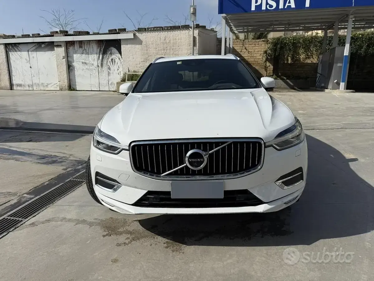 Usata Volvo XC60 Inscription 190 CV (139 kW) 2019 Bianco SUV