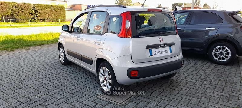 Usata Fiat Panda Lounge 69 CV (50 kW) 2012 Argento Utilitaria