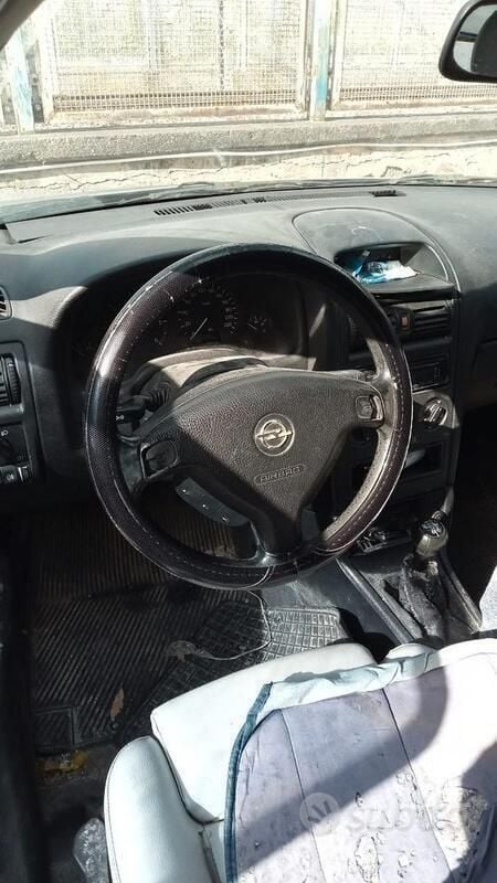 Usata Opel Astra 101 CV (74 kW) 2003 Utilitaria
