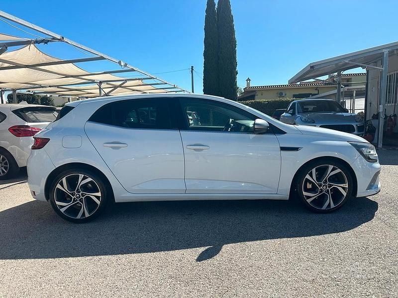 Usata Renault Mégane IV GT 163 CV (119 kW) 2017 Bianco Berlina