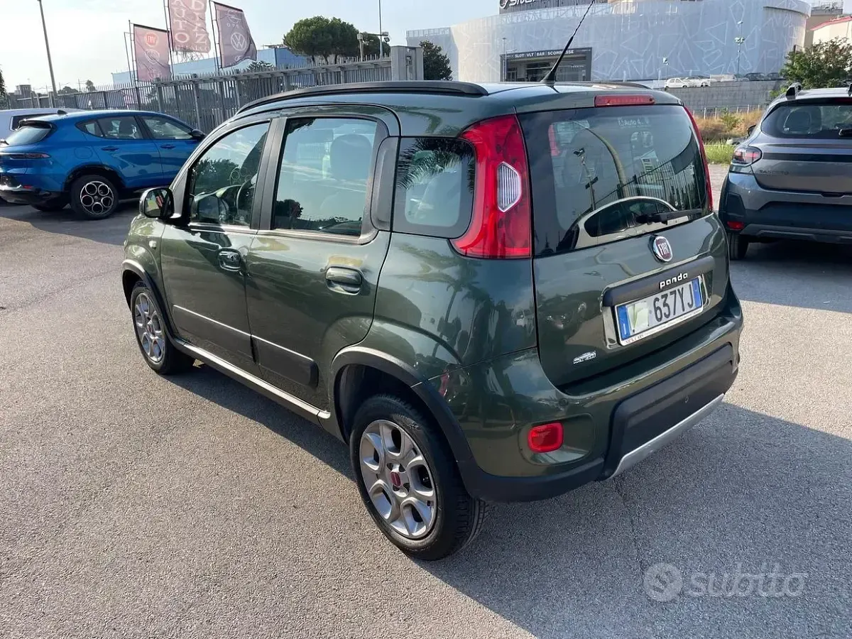 Usata Fiat Panda Trekking 80 CV (58 kW) 2014 Verde Utilitaria