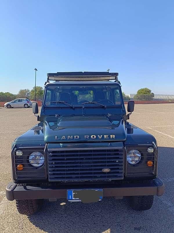 Usado Land Rover Defender 122 CV (89 kW) 2012 Verde Familiar
