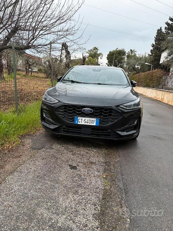 Usata Ford Focus ST-Line 120 CV (88 kW) 2024 Nero Berlina