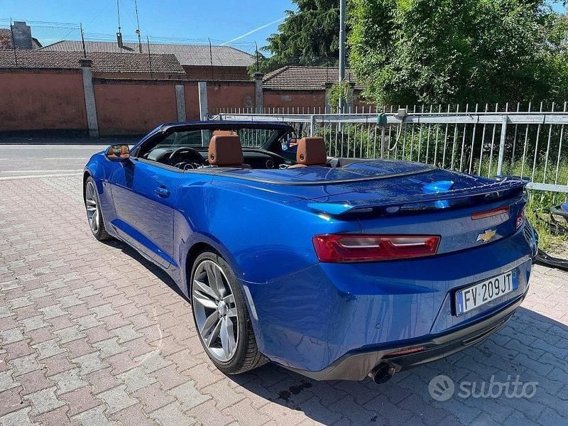 Usata Chevrolet Camaro 275 CV (202 kW) 2019 Blu metallizzato Cabrio