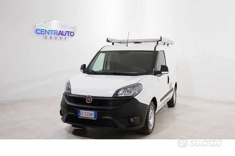 Usata Fiat Doblò Business 105 CV (77 kW) 2020 Bianco Monovolume