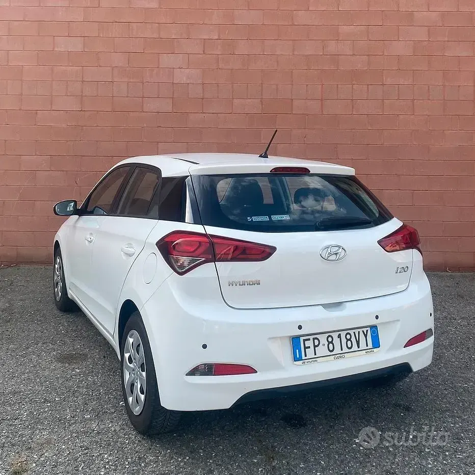 Usata Hyundai i20 GO! 84 CV (61 kW) 2018 Bianco Berlina