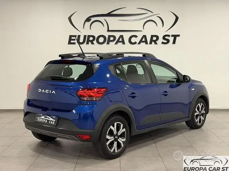 Usata Dacia Sandero Essentiel 101 CV (74 kW) 2023 Blu/azzurro Berlina