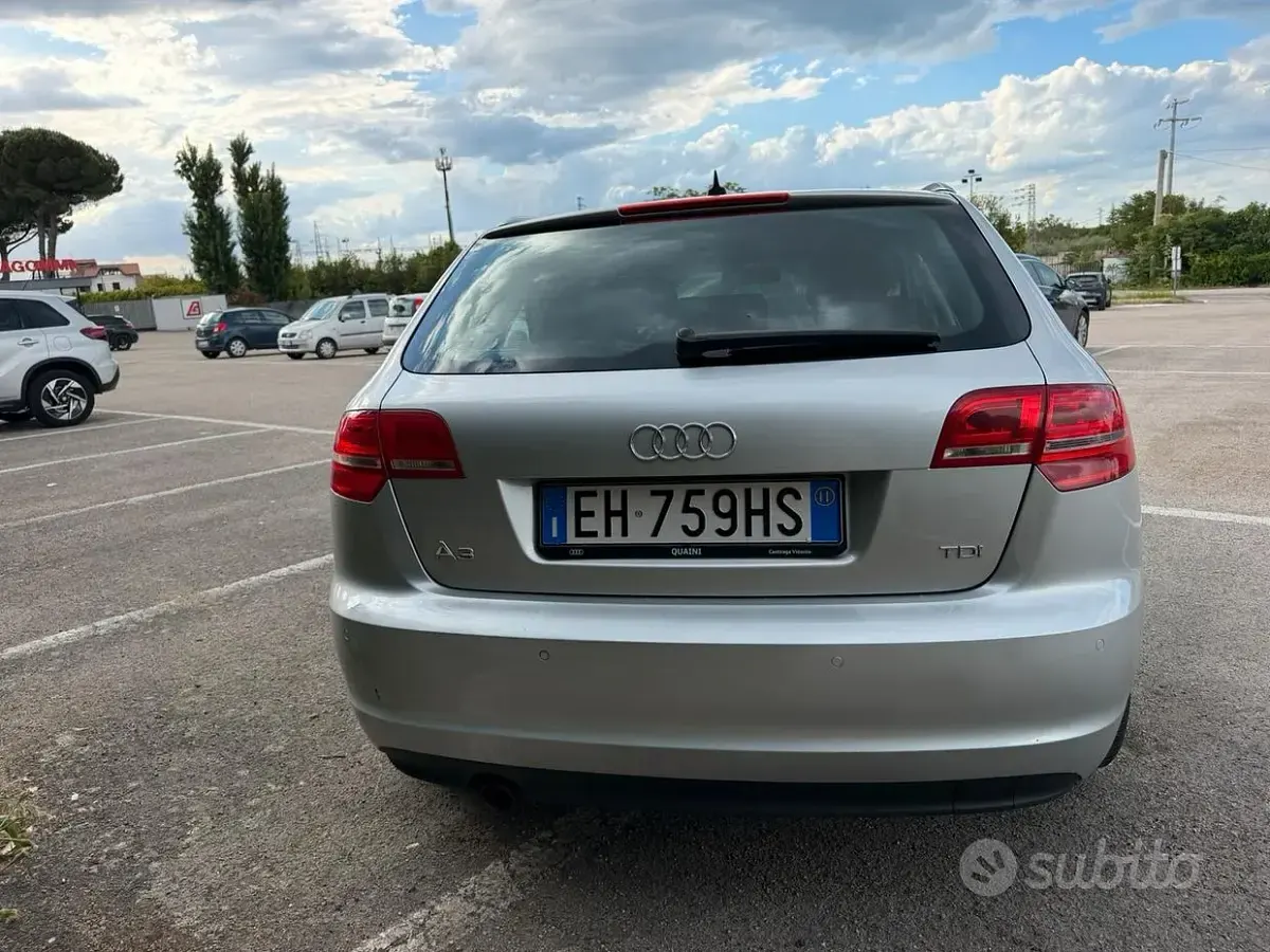 Usata Audi A3 105 CV (77 kW) 2011 Grigio Utilitaria