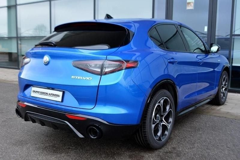 Usata Alfa Romeo Stelvio Veloce 209 CV (153 kW) 2024 Blu SUV