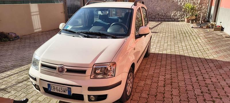 Usata Fiat Panda Dynamic 69 CV (50 kW) 2010 Bianco Utilitaria
