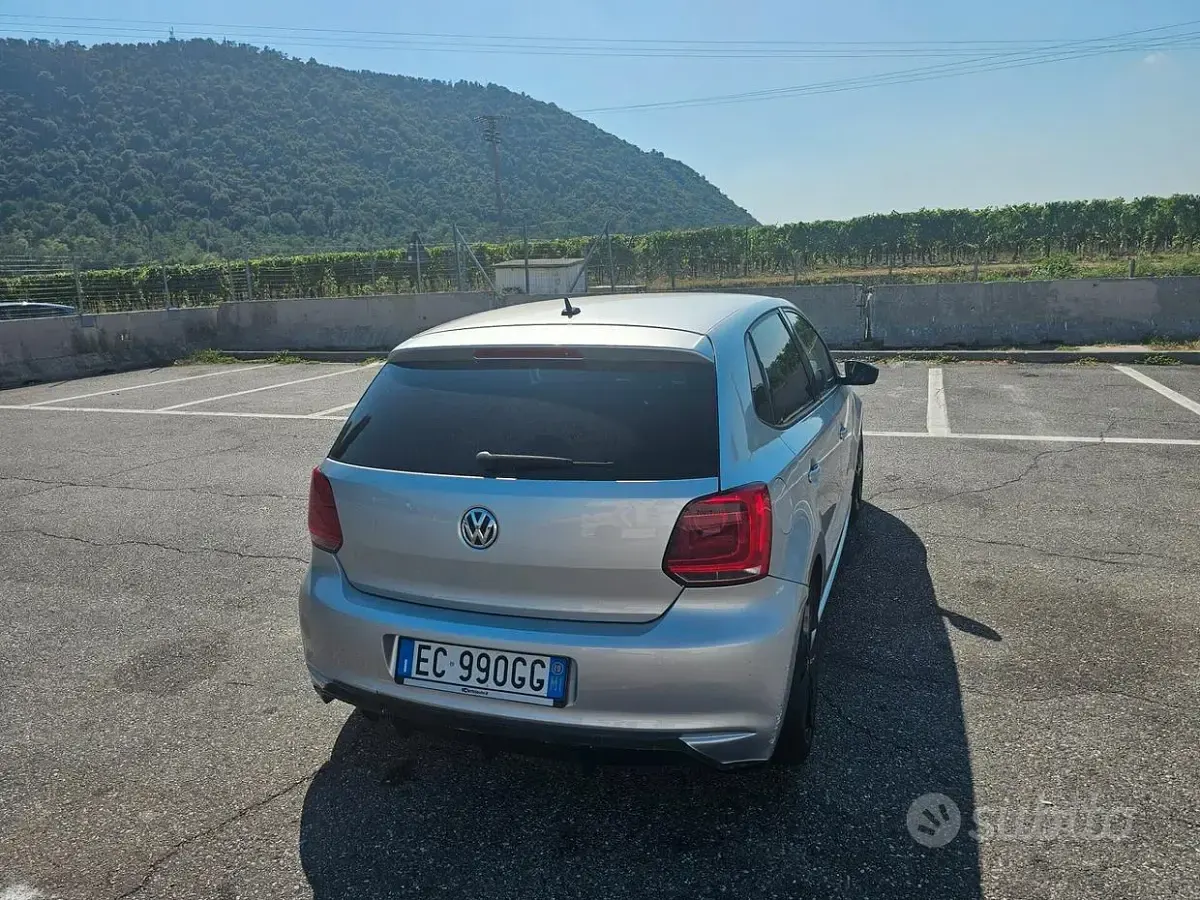 Usata VW Polo Highline 105 CV (77 kW) 2010 Grigio Utilitaria