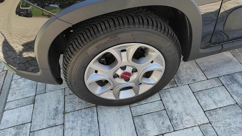 Usata Fiat Panda 4x4 85 CV (62 kW) 2023 Nero Utilitaria