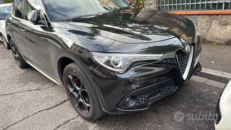 Usata Alfa Romeo Stelvio 210 CV (154 kW) 2017 Nero SUV
