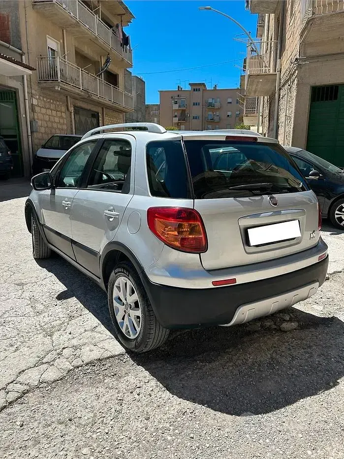 Usata Fiat Sedici Emotion 135 CV (99 kW) 2013 SUV