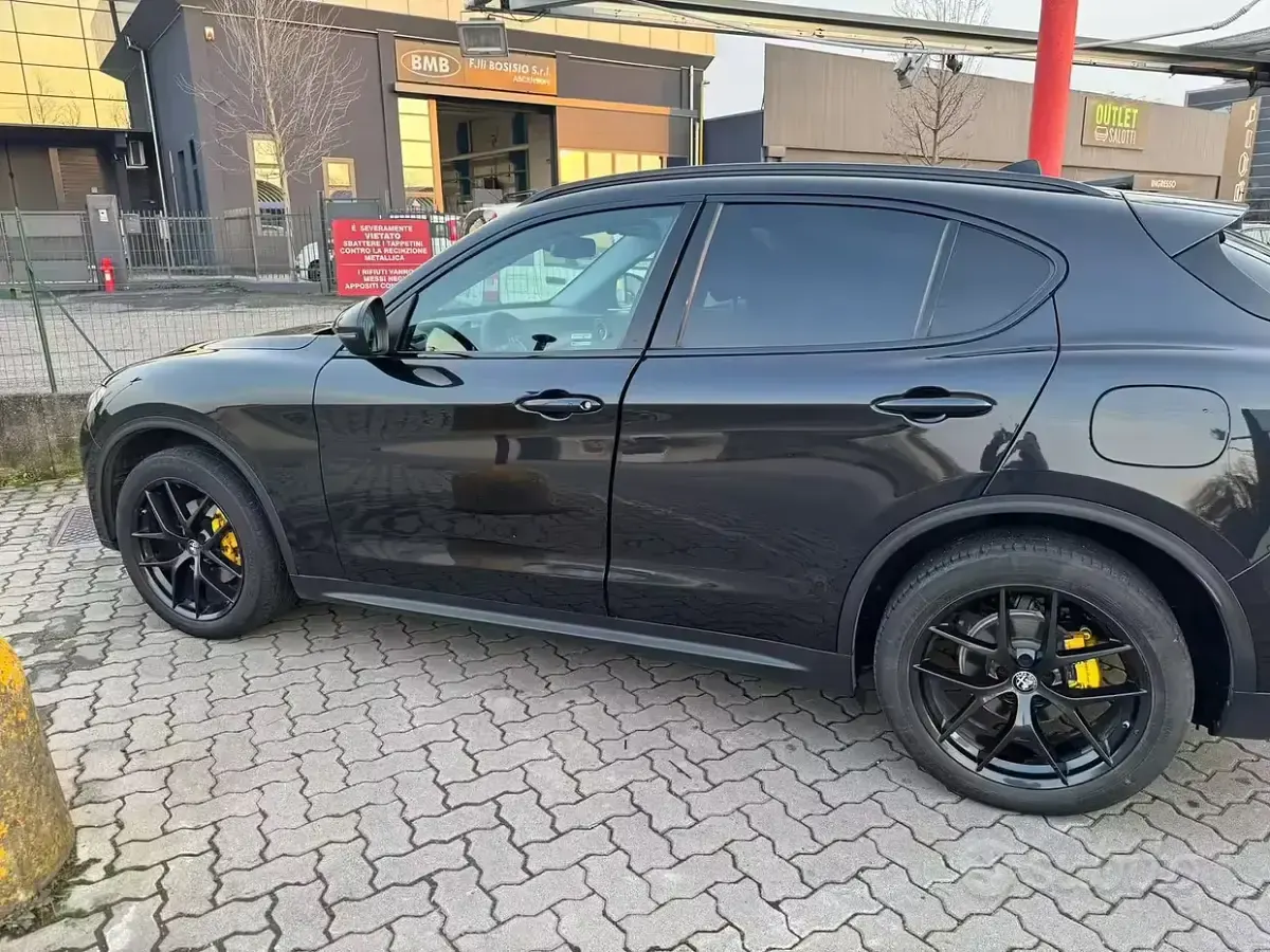 Usata Alfa Romeo Stelvio 210 CV (154 kW) 2019 Nero SUV