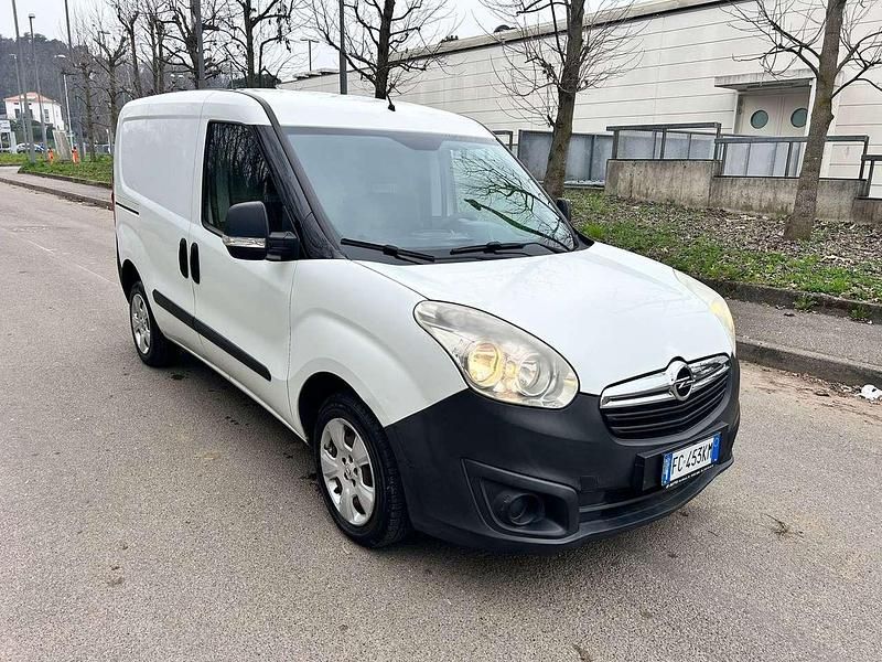 Usata Opel Combo 90 CV (66 kW) 2015 Other Monovolume