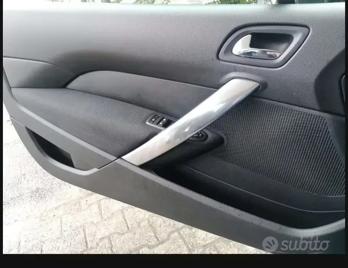 Usata Peugeot 308 CC 98 CV (72 kW) 2011 Nero Cabrio