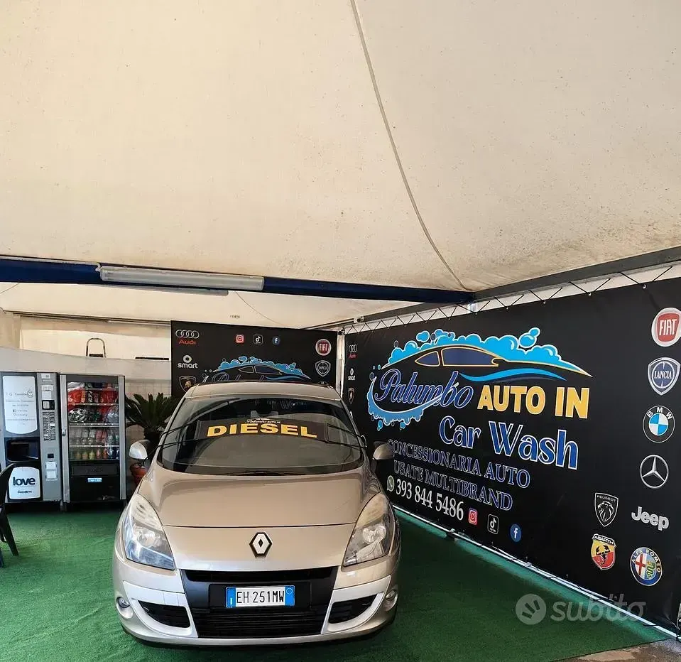 Usata Renault Scénic Luxe 110 CV (80 kW) 2011 Giallo Monovolume