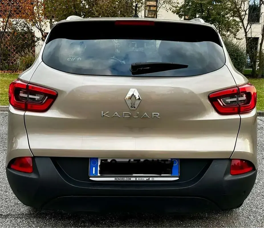 Usata Renault Kadjar 131 CV (96 kW) 2016 Oro SUV
