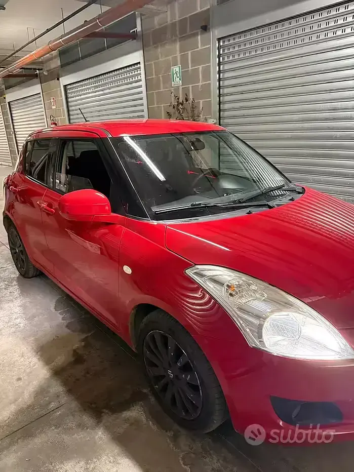 Usata Suzuki Swift 94 CV (69 kW) 2011 Rosso Utilitaria