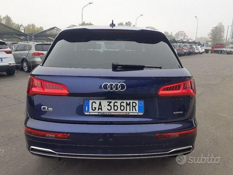 Usata Audi Q5 S-line plus 163 CV (119 kW) 2020 Blu scuro / metallizzato SUV